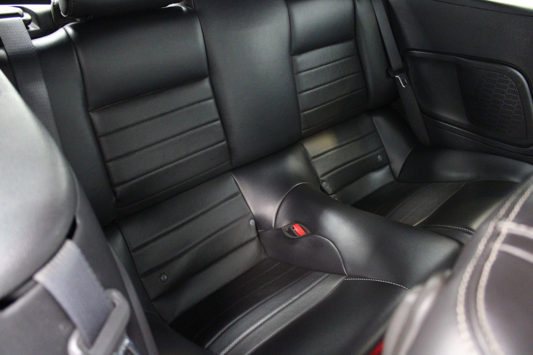 Used 2014 Ford Mustang Premium RWD image 18