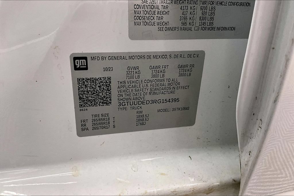 Used 2024 GMC Sierra 1500 SLT AWD/4WD image 32