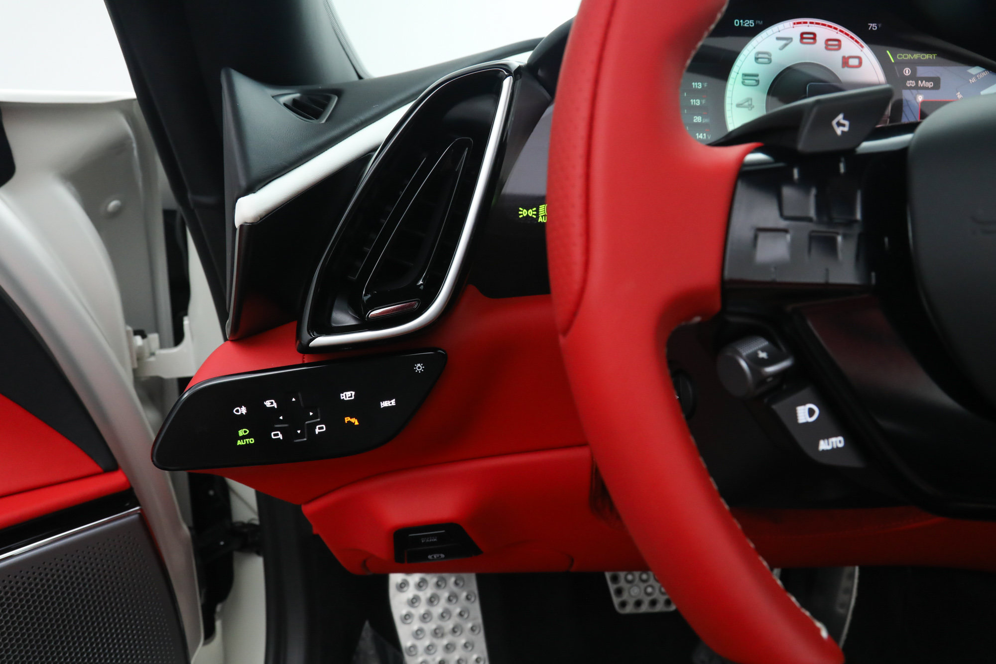 Certified 2025 Ferrari Roma Spider RWD image 29