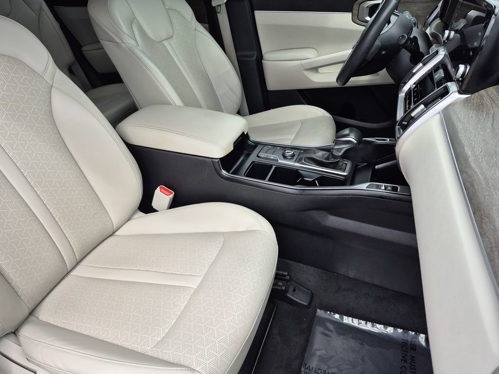 Certified 2023 Kia Sorento S AWD/4WD image 16