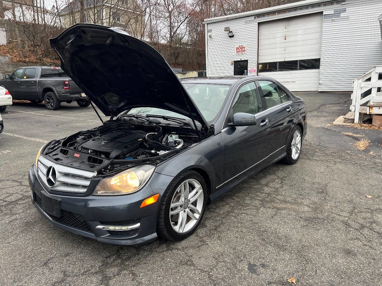 Used 2013 Mercedes-Benz C 300 4MATIC Sedan image 38