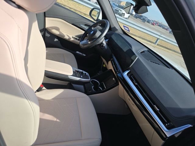 Used 2025 BMW X1 xDrive28i image 10