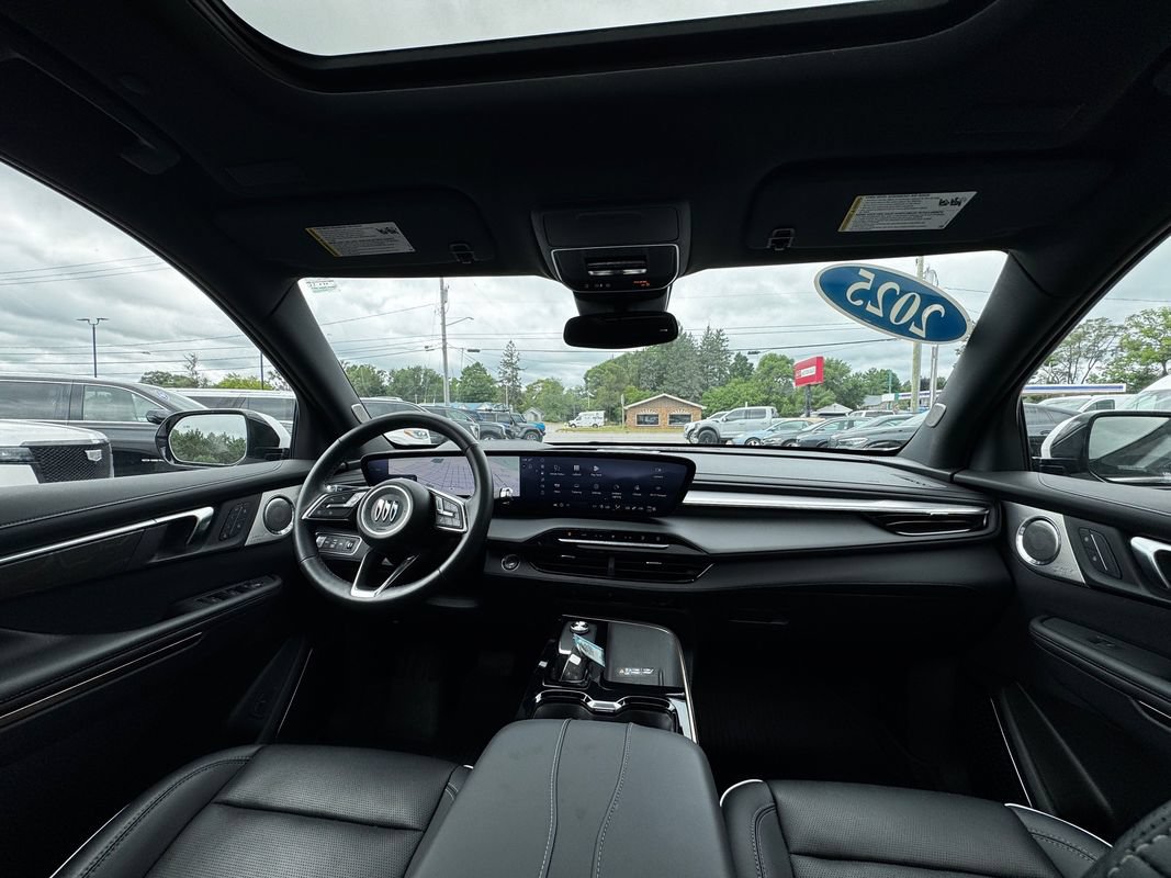 Used 2025 Buick Enclave Avenir w/ Trailering Package, 5000 lbs. AWD/4WD image 36