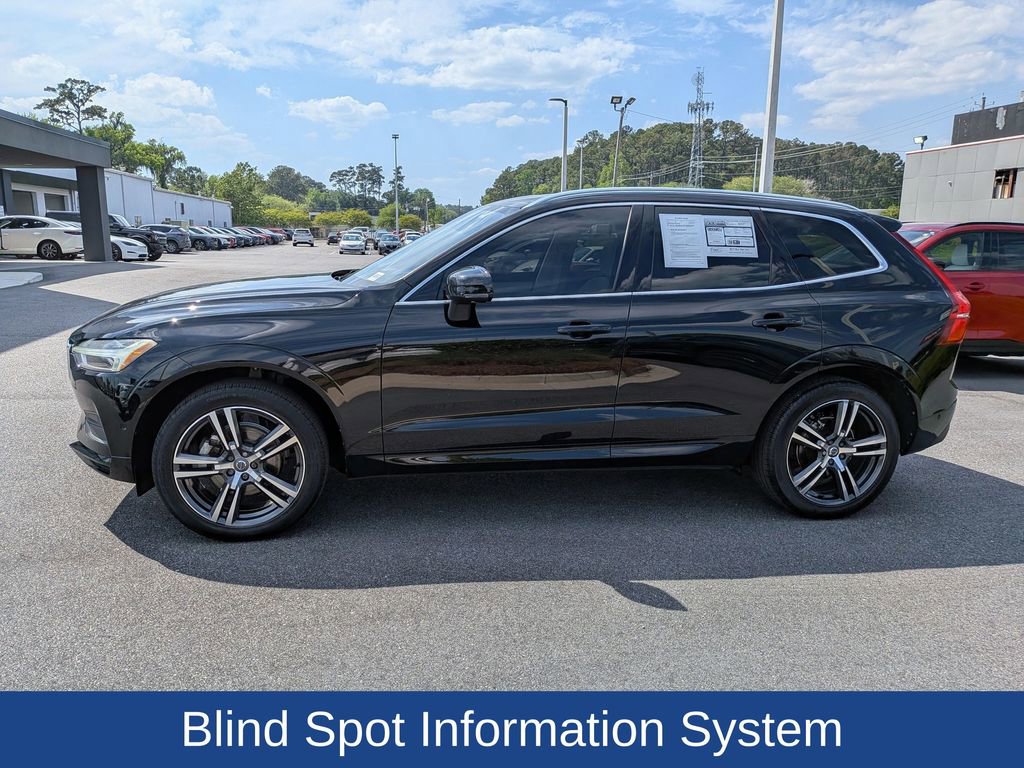 Used 2018 Volvo XC60 T5 Momentum w/ Vision Package image 7