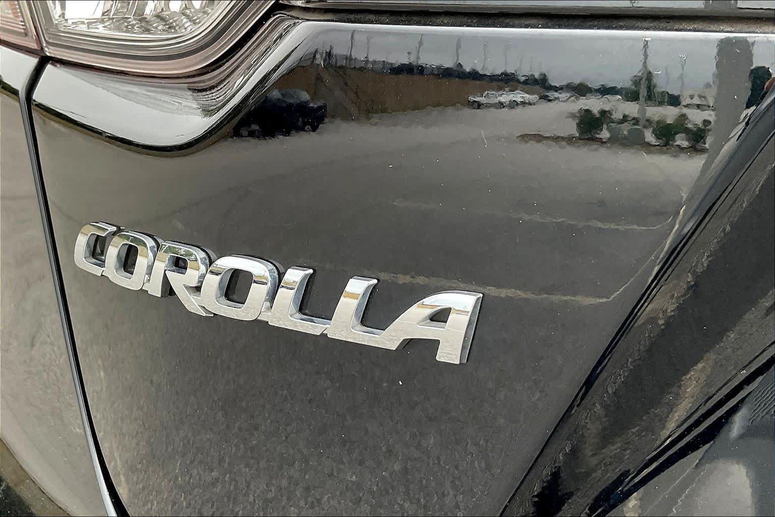 Used 2024 Toyota Corolla LE FWD image 29