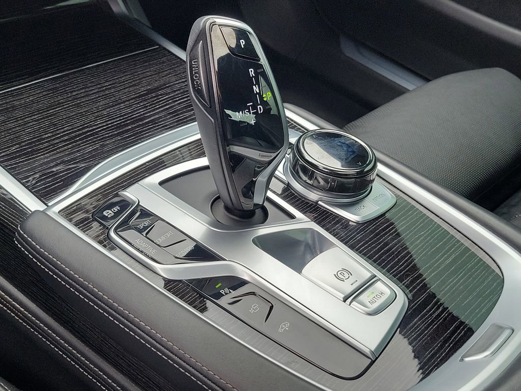 Used 2019 BMW 750i w/ Executive Package image 33