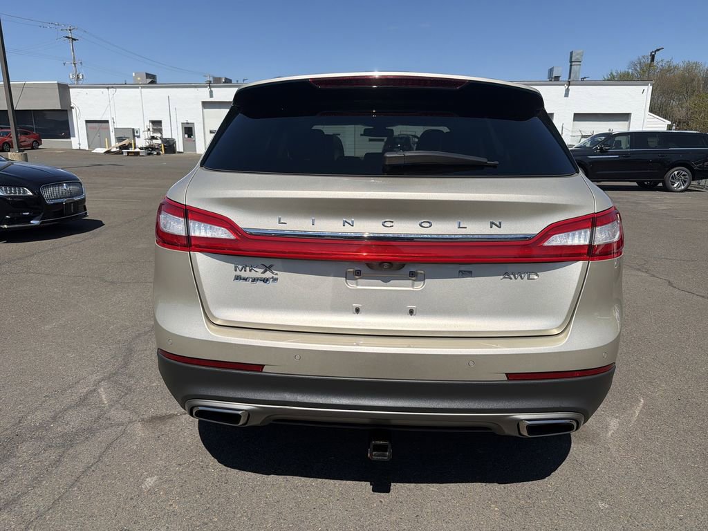 Used 2017 Lincoln MKX Reserve w/ Lincoln MKX Climate Package image 4