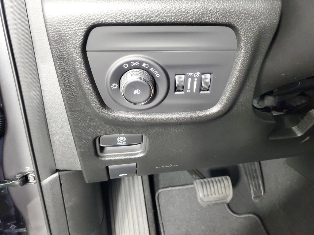 New 2025 Jeep Grand Cherokee L Limited image 29