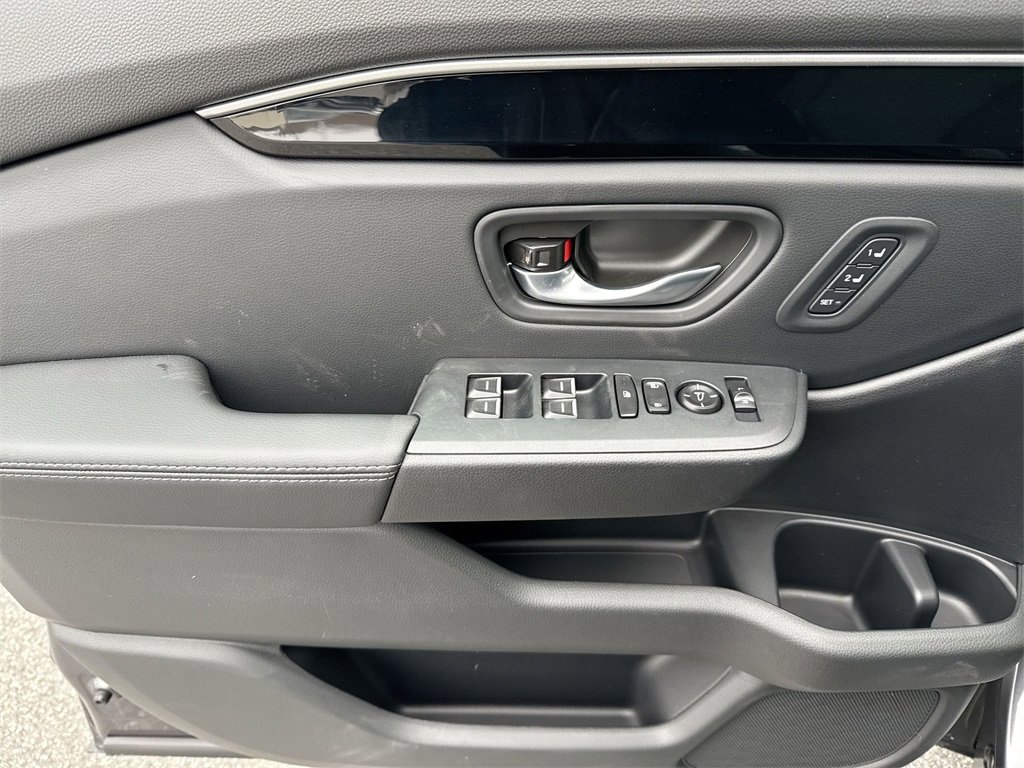 New 2025 Honda Pilot EX-L image 15