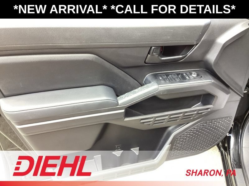 Used 2025 Toyota Tacoma SR AWD/4WD image 18