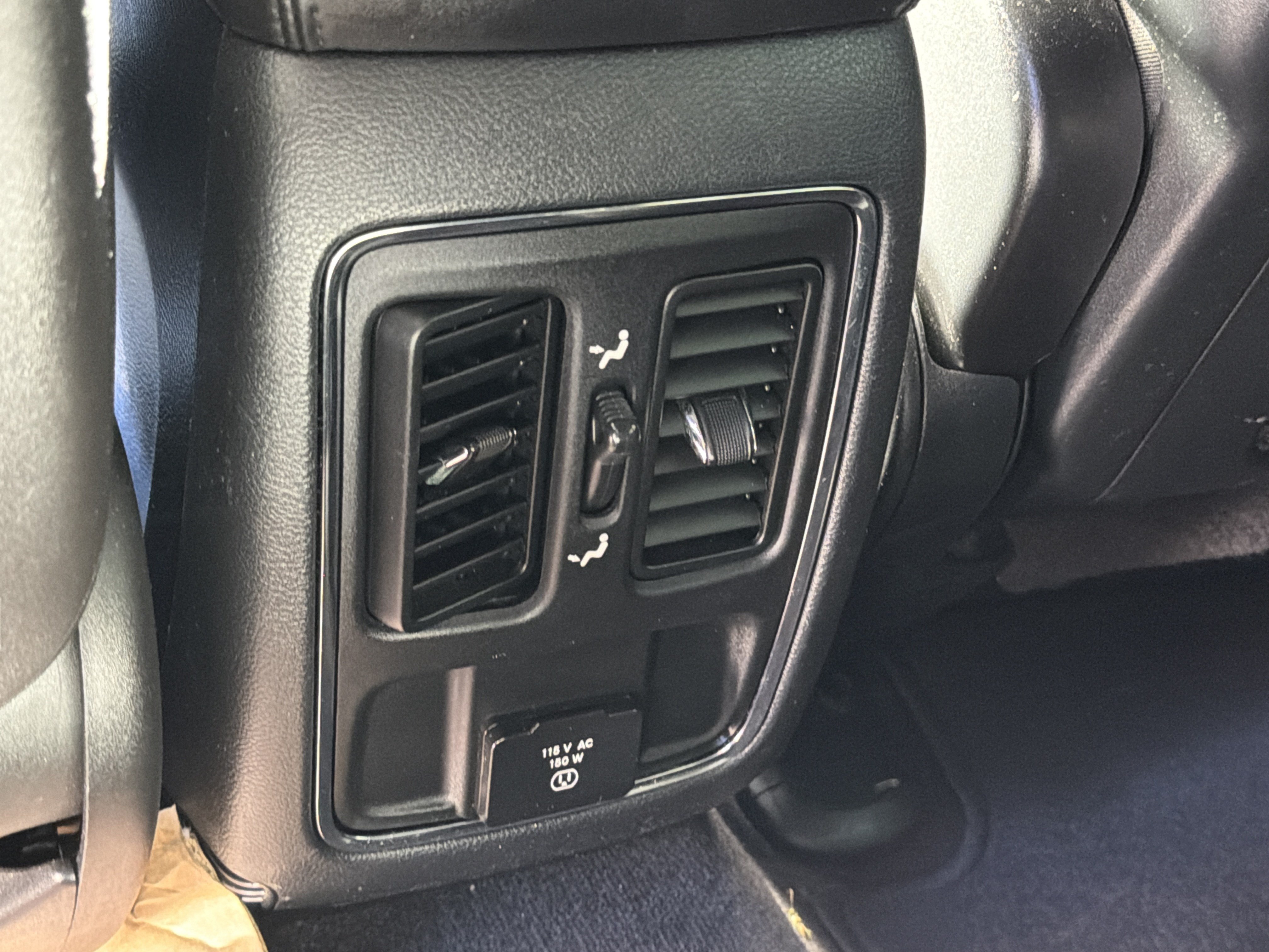 Used 2017 Jeep Grand Cherokee Altitude RWD image 11