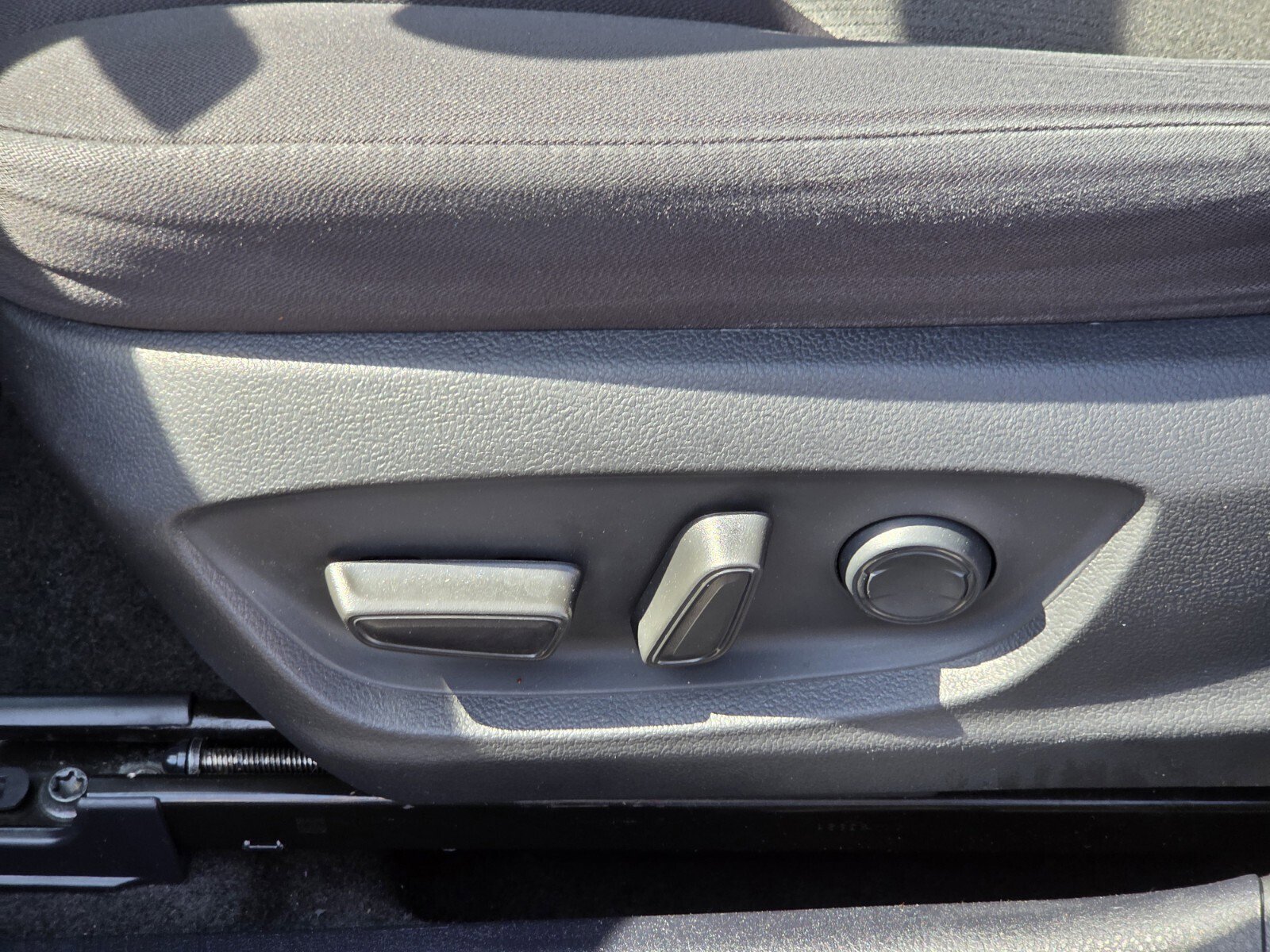 Used 2022 Toyota Camry LE image 15