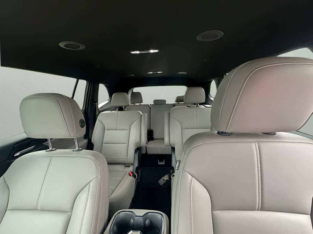 Used 2026 GMC Acadia Elevation w/ Elevation Premium Package FWD image 25