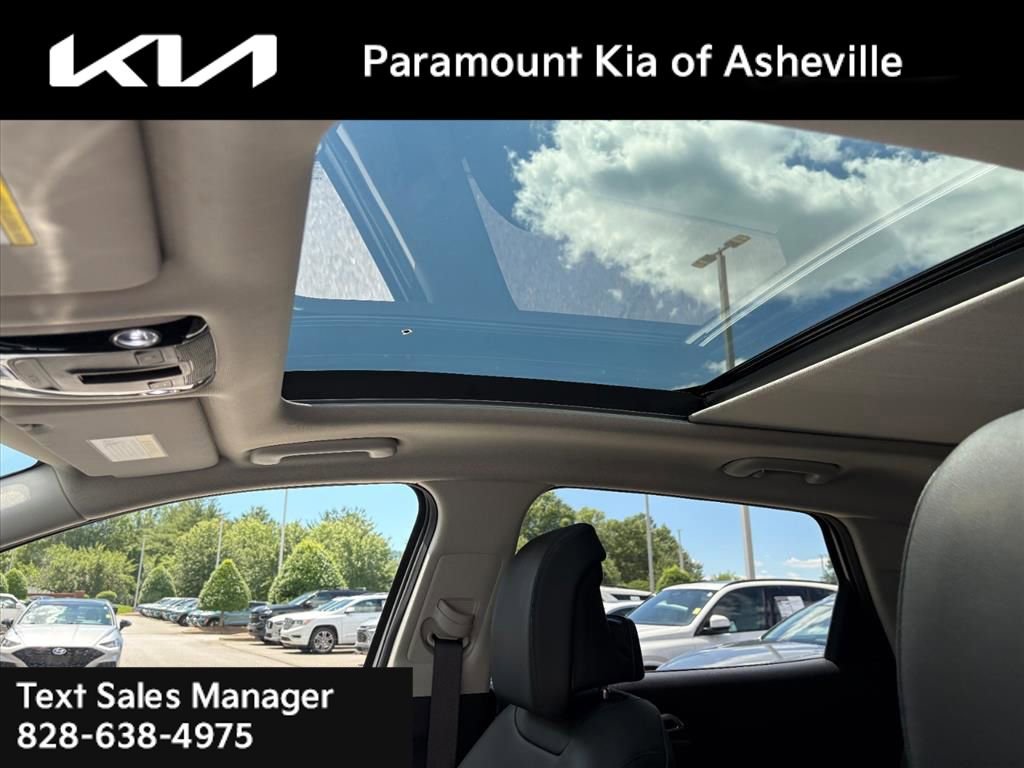 Certified 2025 Kia Sportage EX w/ EX Premium Package AWD/4WD image 13