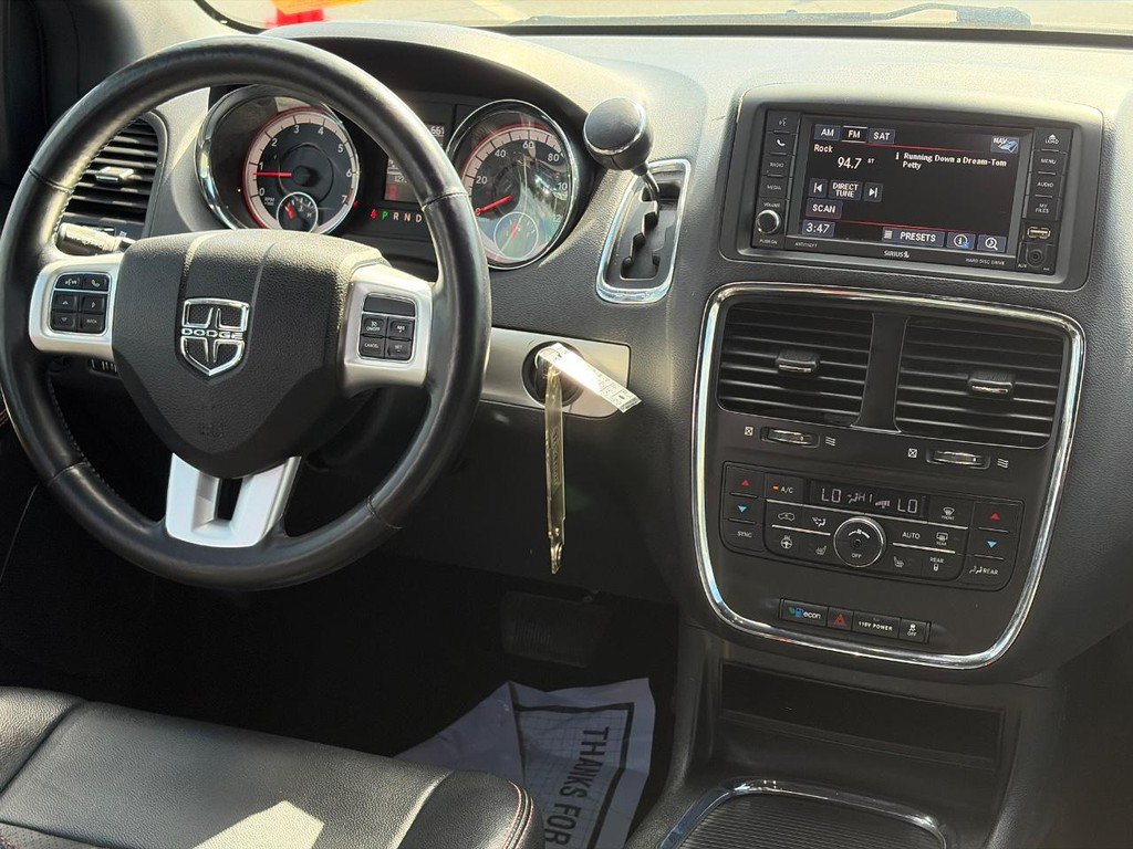 Used 2017 Dodge Grand Caravan GT FWD image 12