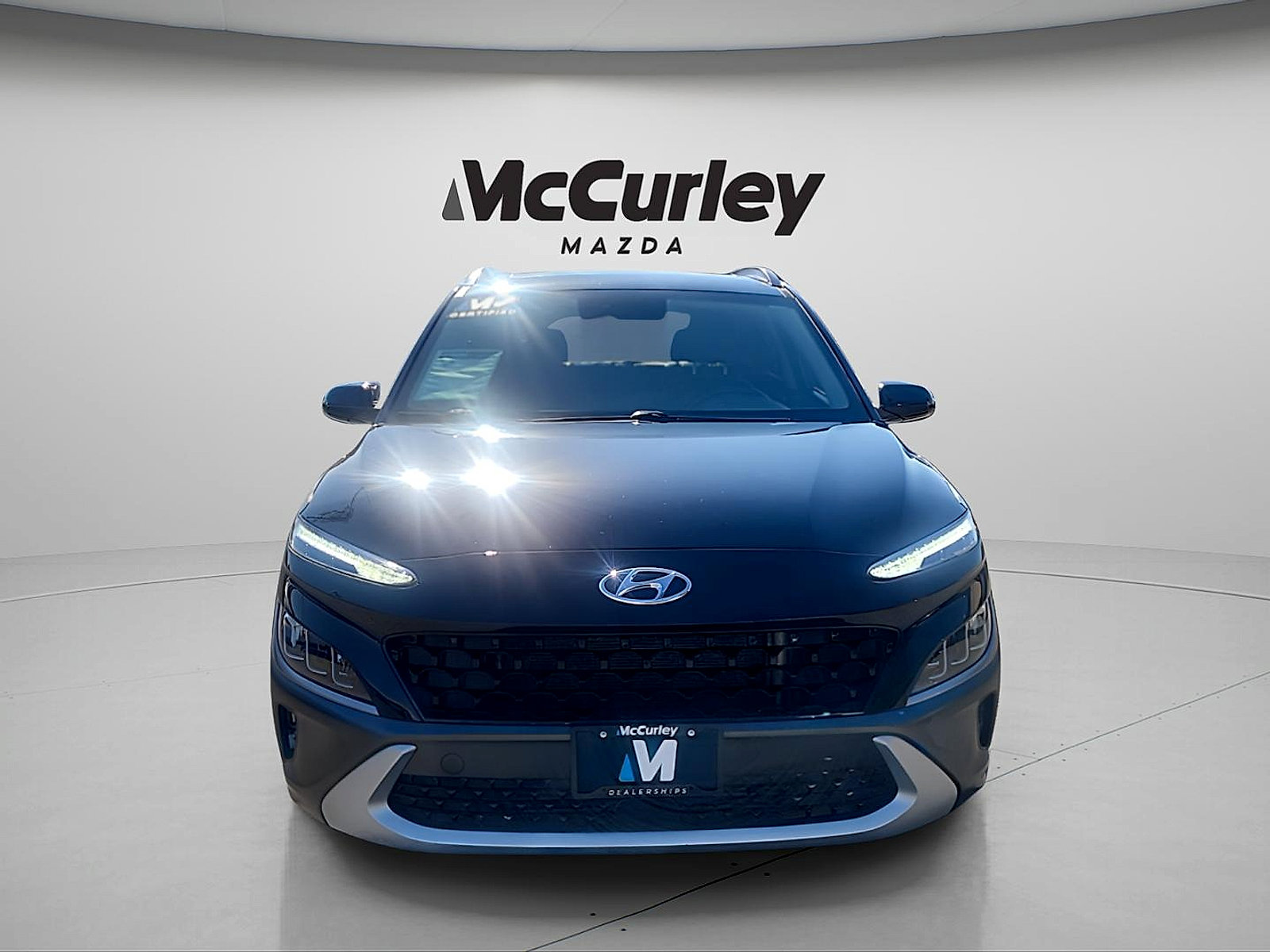 Used 2022 Hyundai Kona Limited w/ Cargo Package AWD/4WD image 2