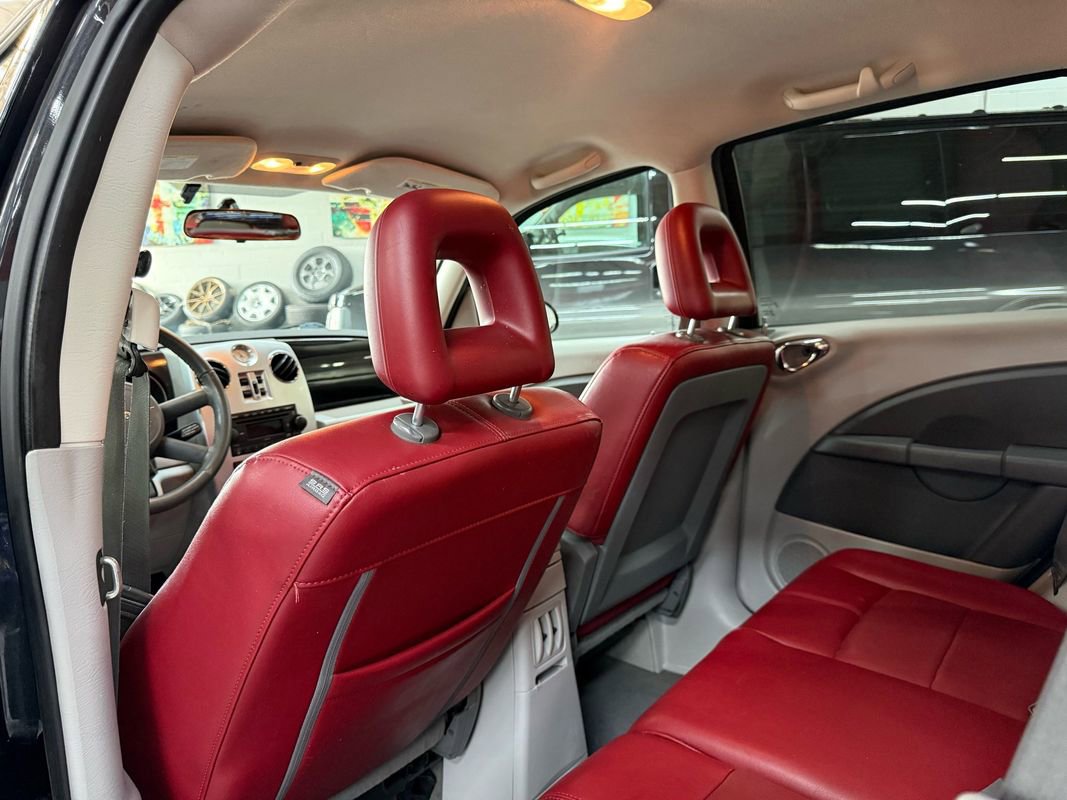 Used 2010 Chrysler PT Cruiser w/ PT Cruiser Couture Edition image 15