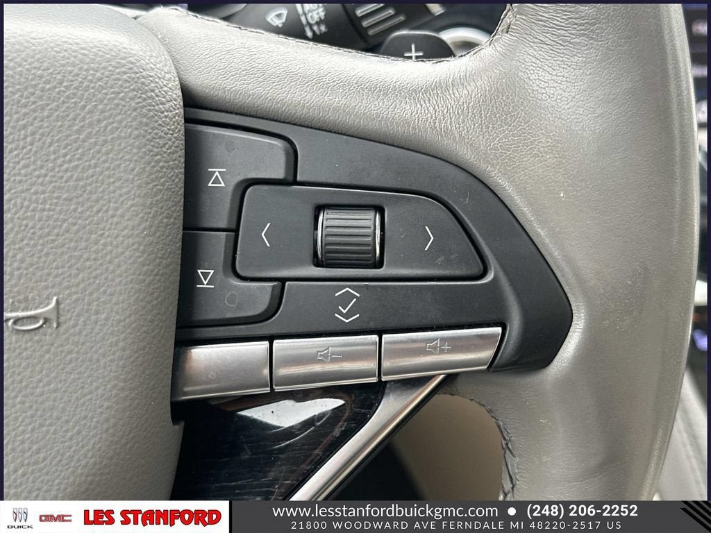 Certified 2025 Cadillac XT6 Premium Luxury AWD/4WD image 26