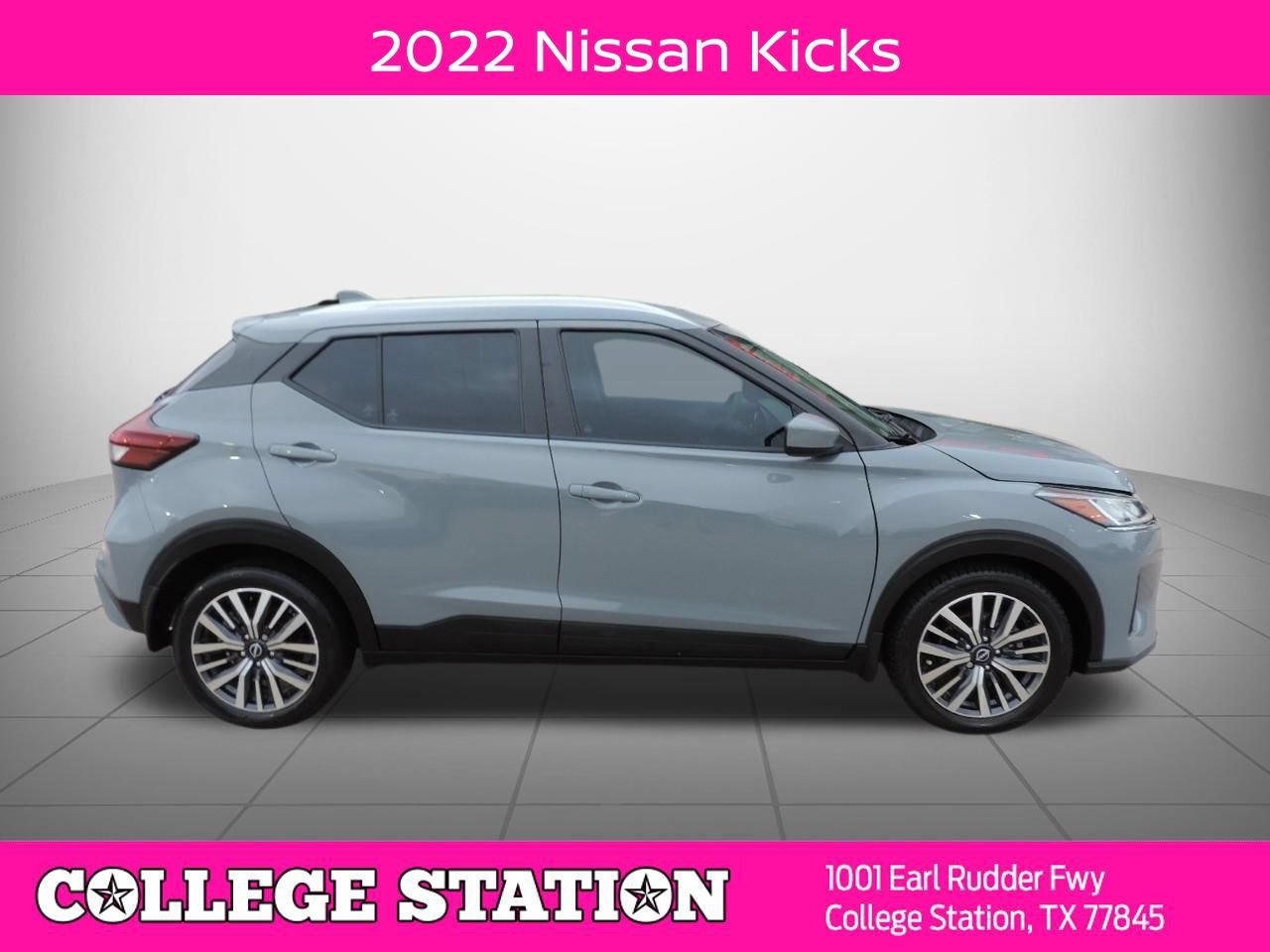 Used 2022 Nissan Kicks SV FWD image 2
