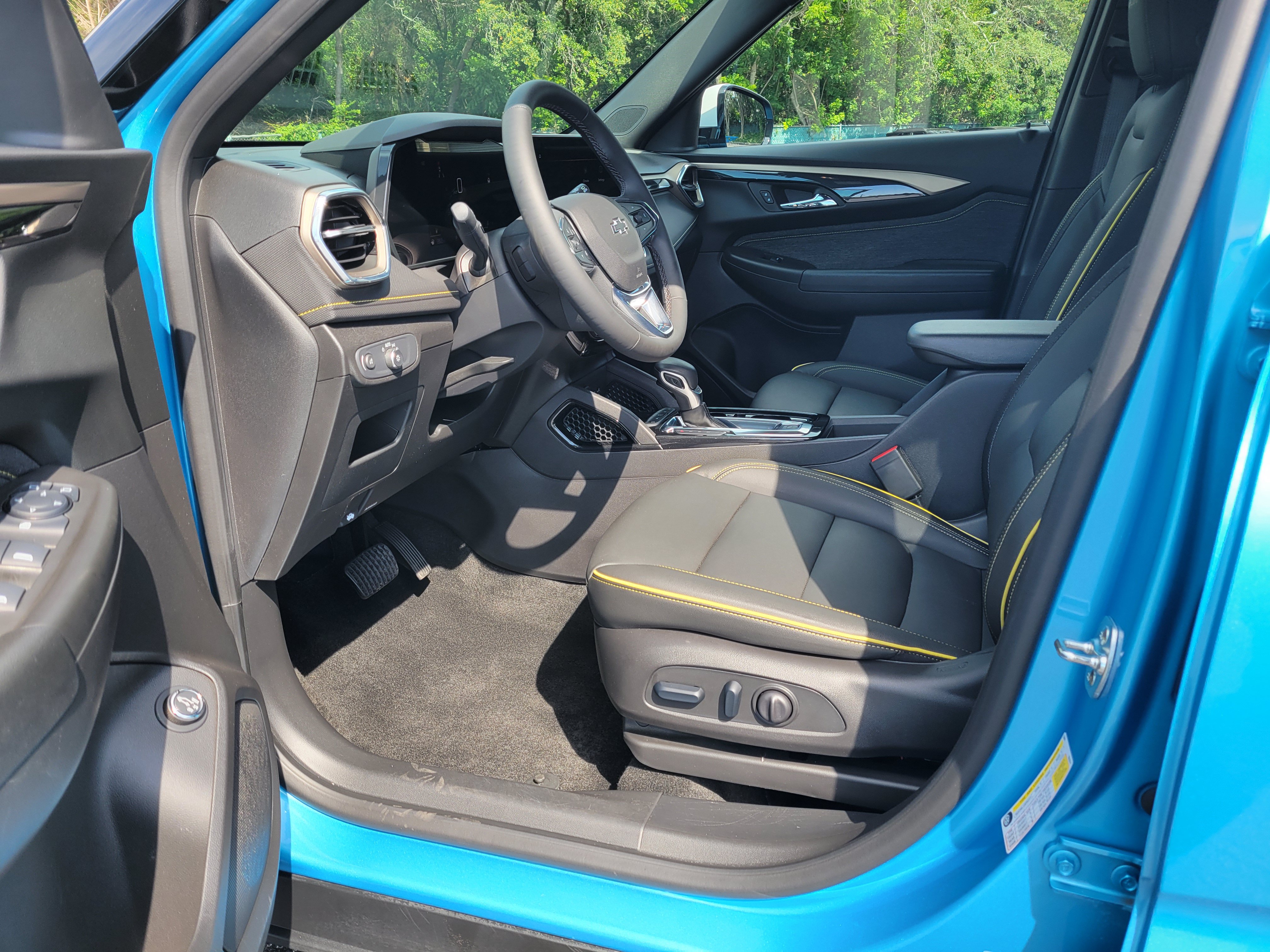 Used 2025 Chevrolet TrailBlazer ACTIV w/ Convenience Package FWD image 29