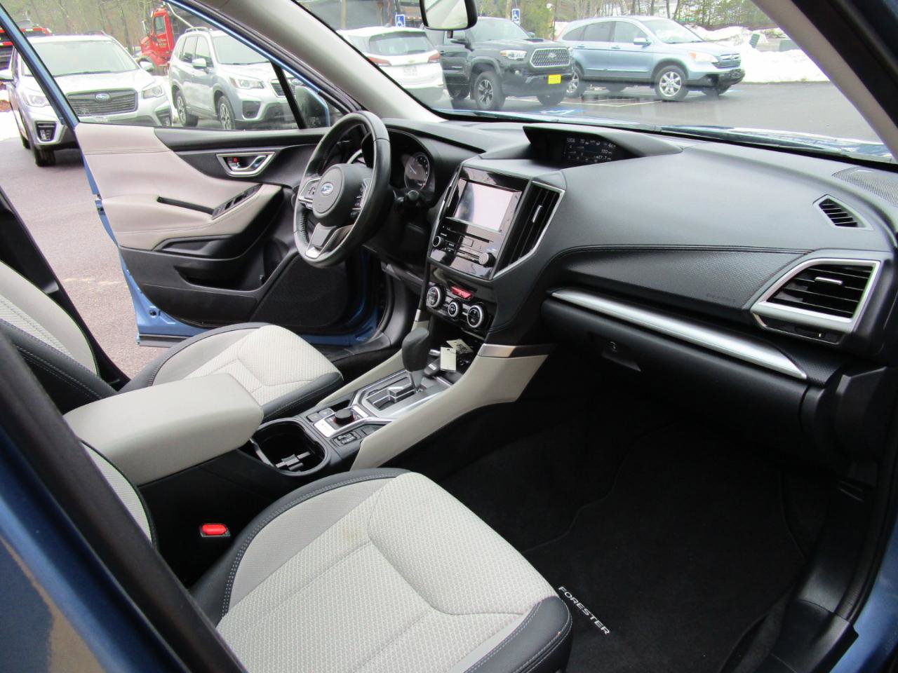 Used 2023 Subaru Forester Premium image 21