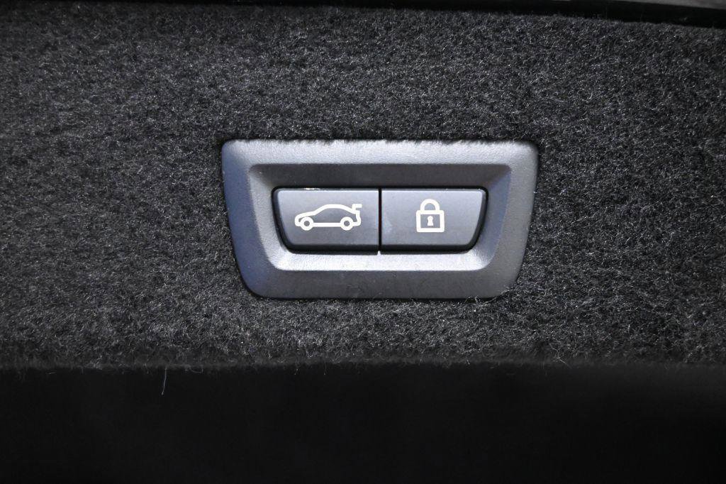 Used 2020 BMW 740i xDrive w/ Premium Package image 16