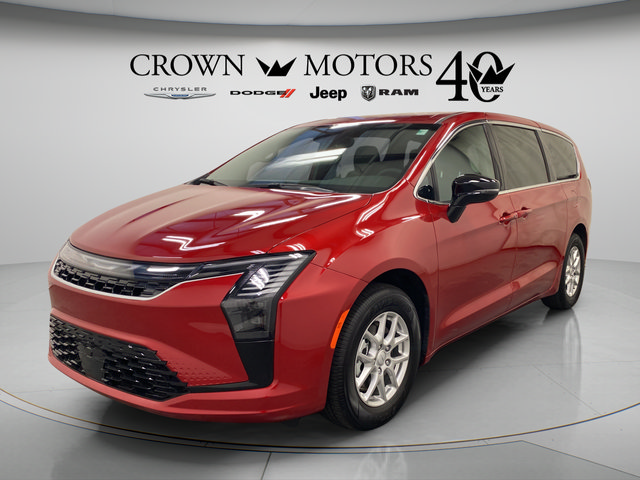 Used 2027 Chrysler Pacifica Select FWD image 11