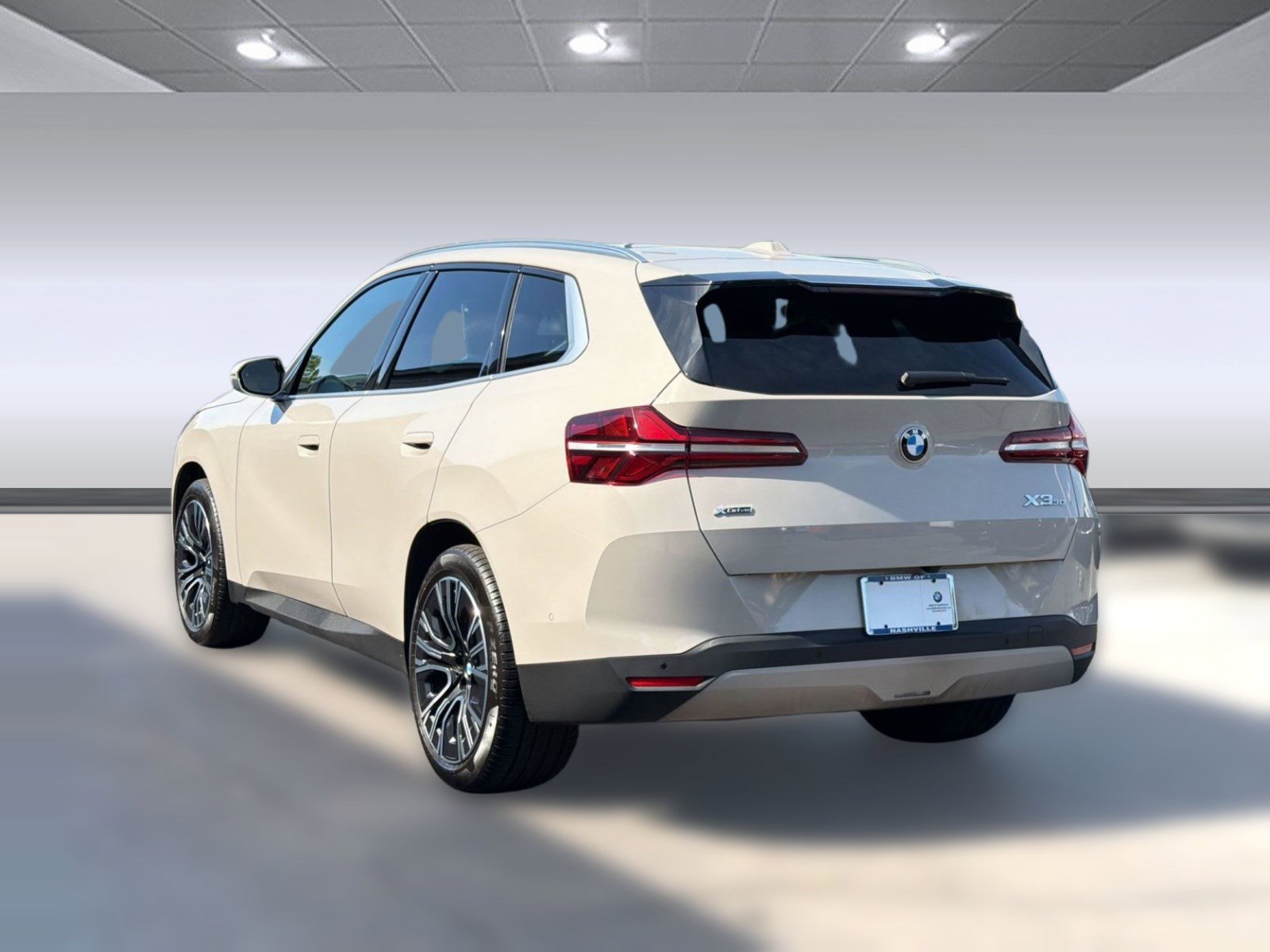 Used 2025 BMW X3 xDrive30i w/ Premium Package AWD/4WD image 3