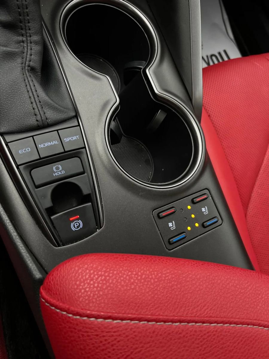 Used 2024 Toyota Camry XSE image 8