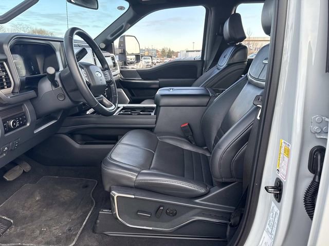 Certified 2025 Ford F250 Platinum w/ FX4 Off-Road Package image 21