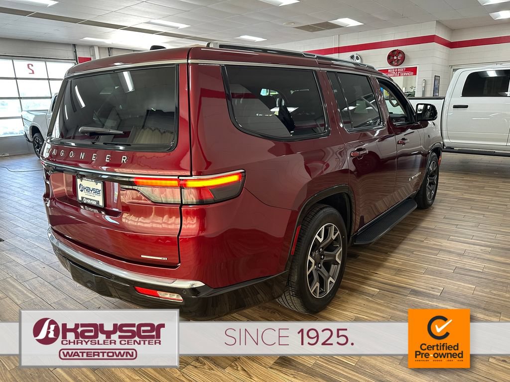 Certified 2024 Jeep Wagoneer Series III AWD/4WD image 5