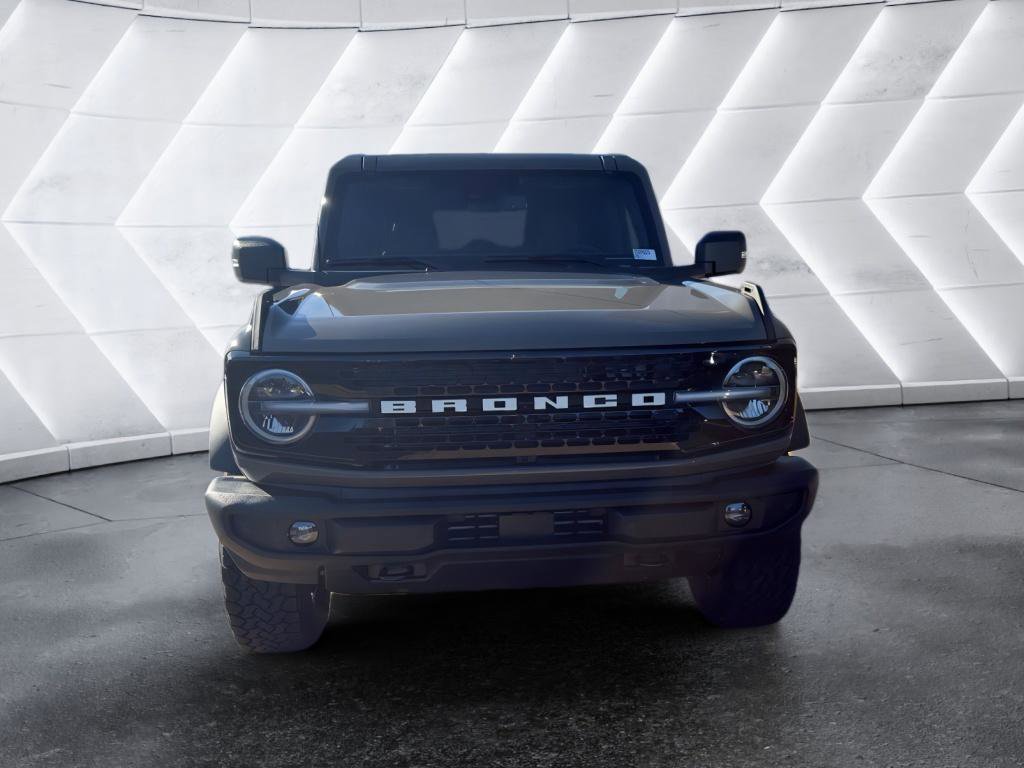 New 2025 Ford Bronco Outer Banks image 2