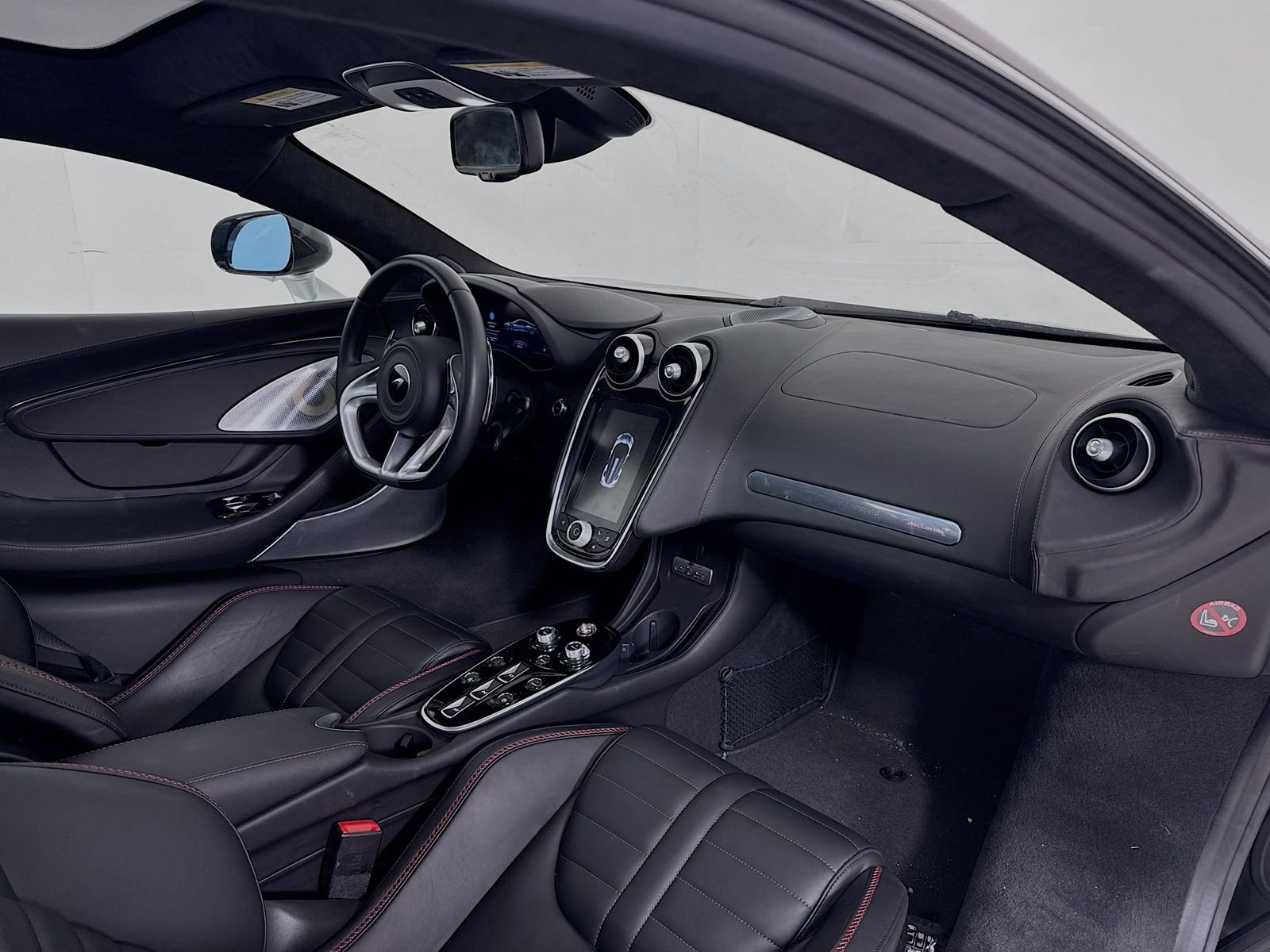 Used 2025 McLaren GTS RWD image 9