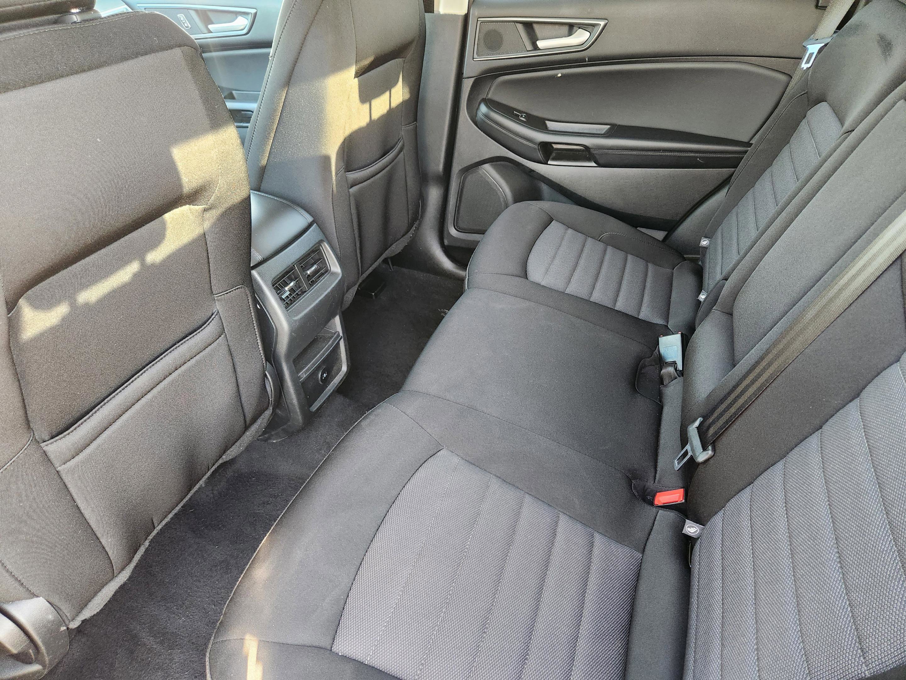 Used 2024 Ford Edge SE image 30