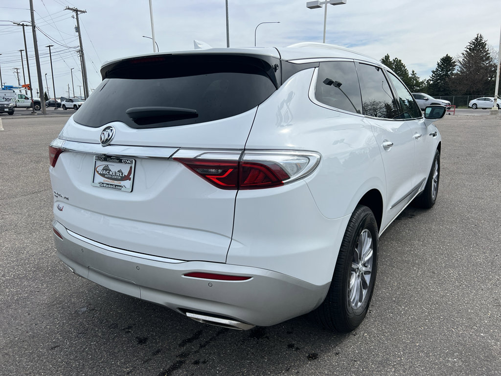 Used 2024 Buick Enclave Essence AWD/4WD image 5