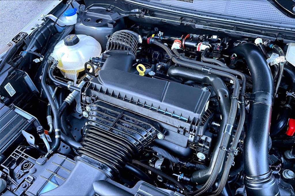 Used 2025 Lincoln Corsair Reserve image 34