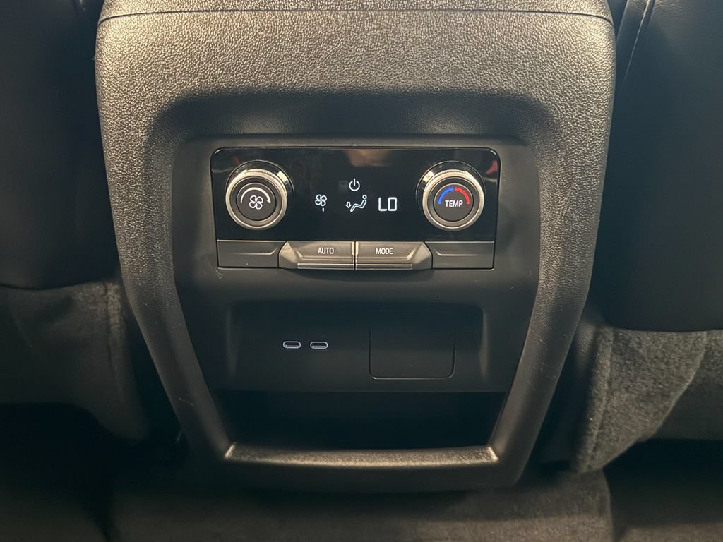 Used 2025 Buick Enclave Preferred FWD image 32