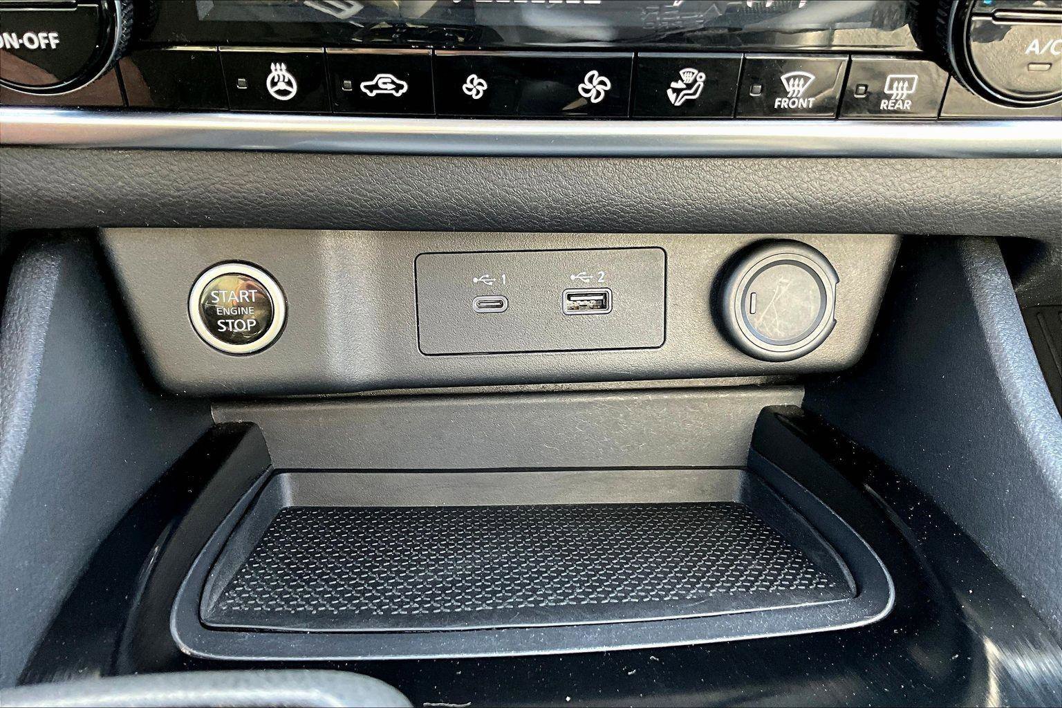 Used 2023 Nissan Rogue SV w/ SV Premium Package image 32