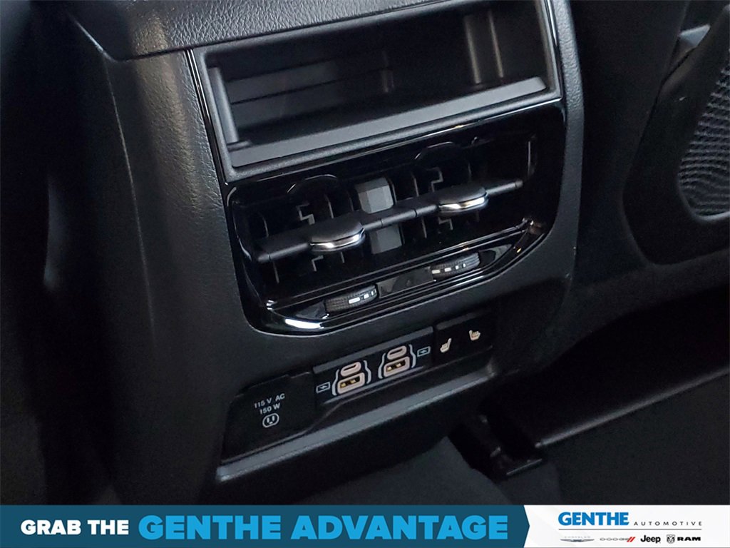 Certified 2024 Jeep Grand Cherokee Limited image 28