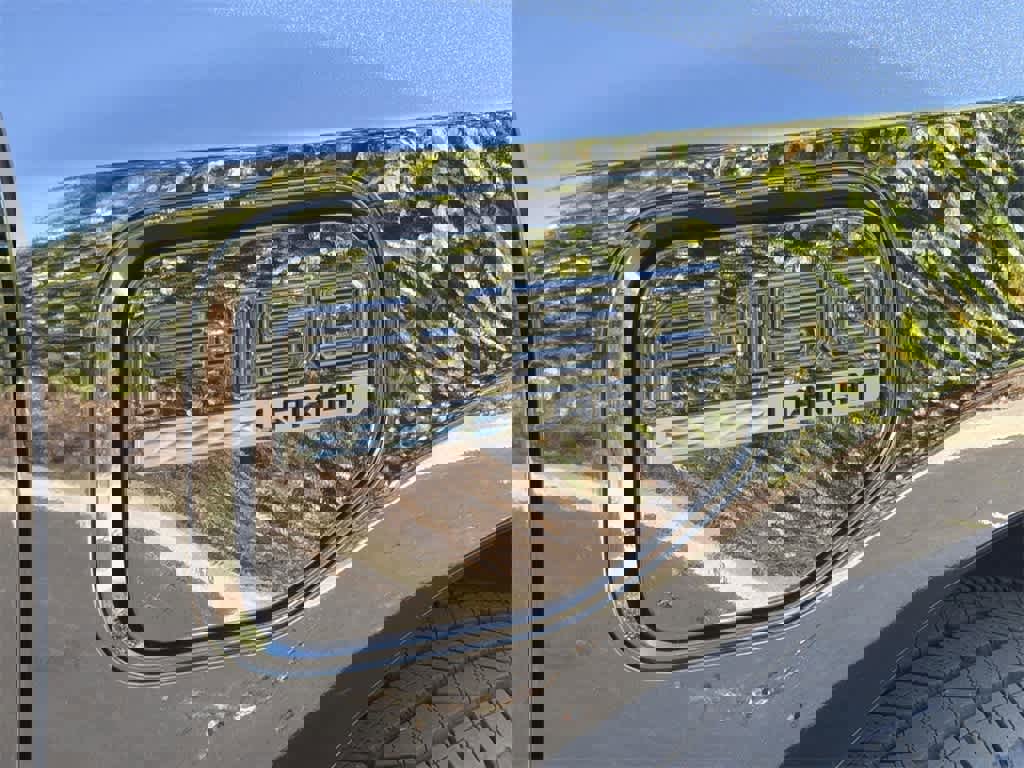 Used 2022 Ford F150 Lightning Lariat image 32