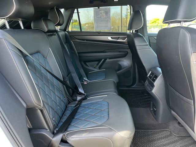Used 2024 Volkswagen Atlas Cross Sport SEL Premium R-Line image 14