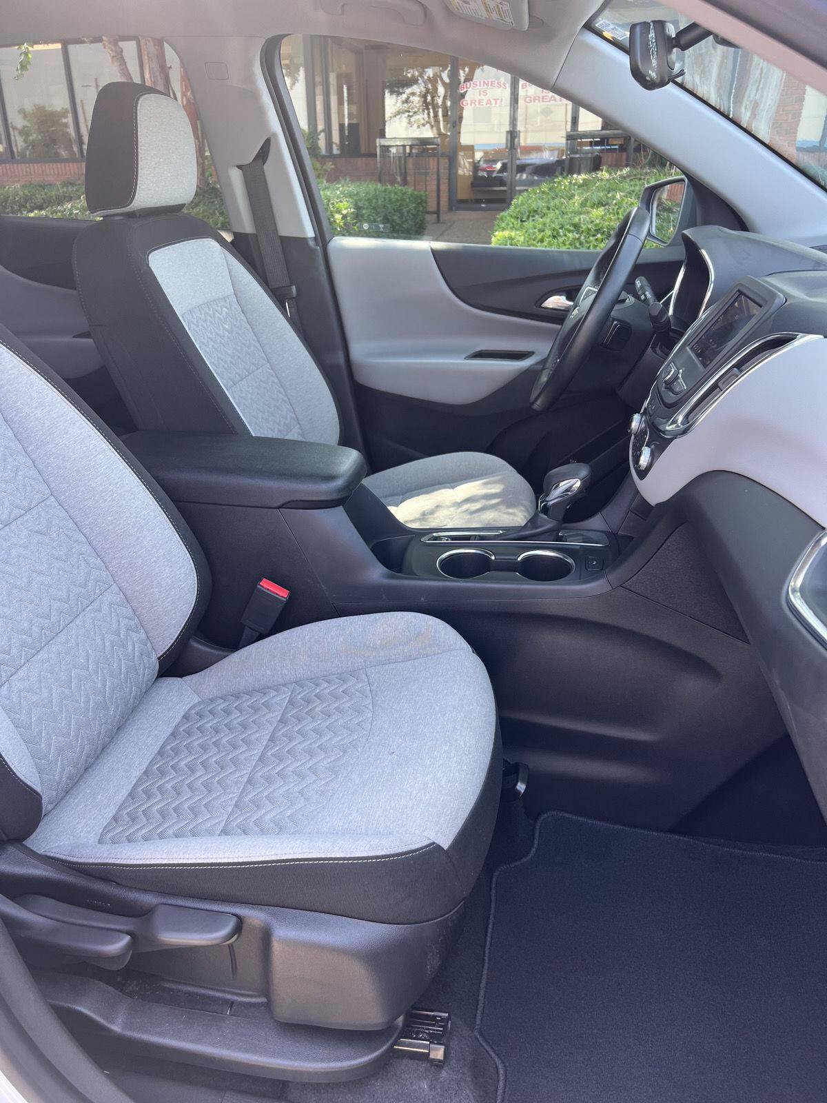 Used 2024 Chevrolet Equinox LT FWD image 23