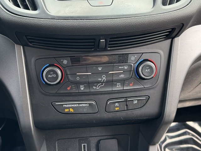 Used 2017 Ford Escape SE w/ Equipment Group 201A image 5