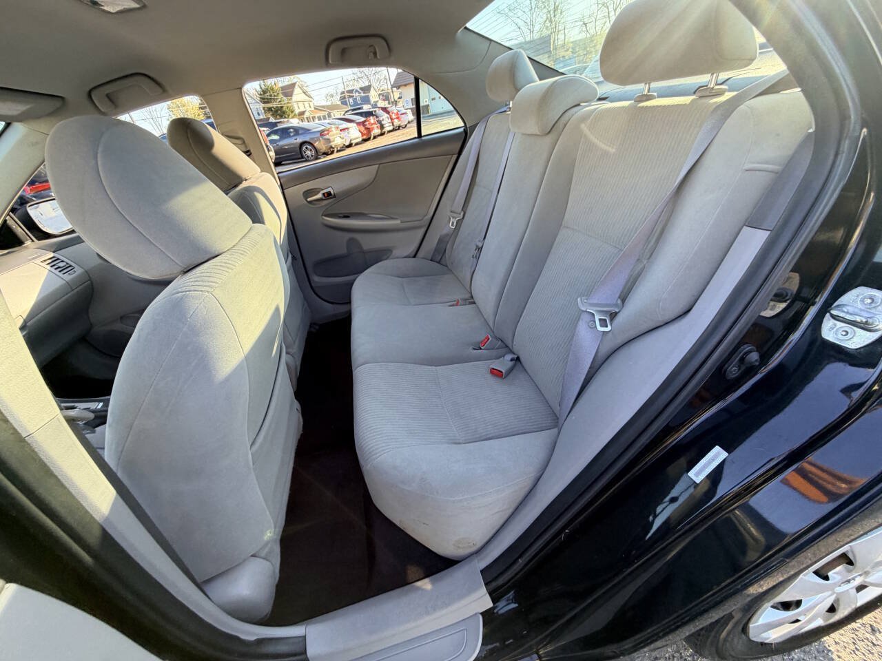 Used 2010 Toyota Corolla LE w/ All Weather Guard Pkg FWD image 29
