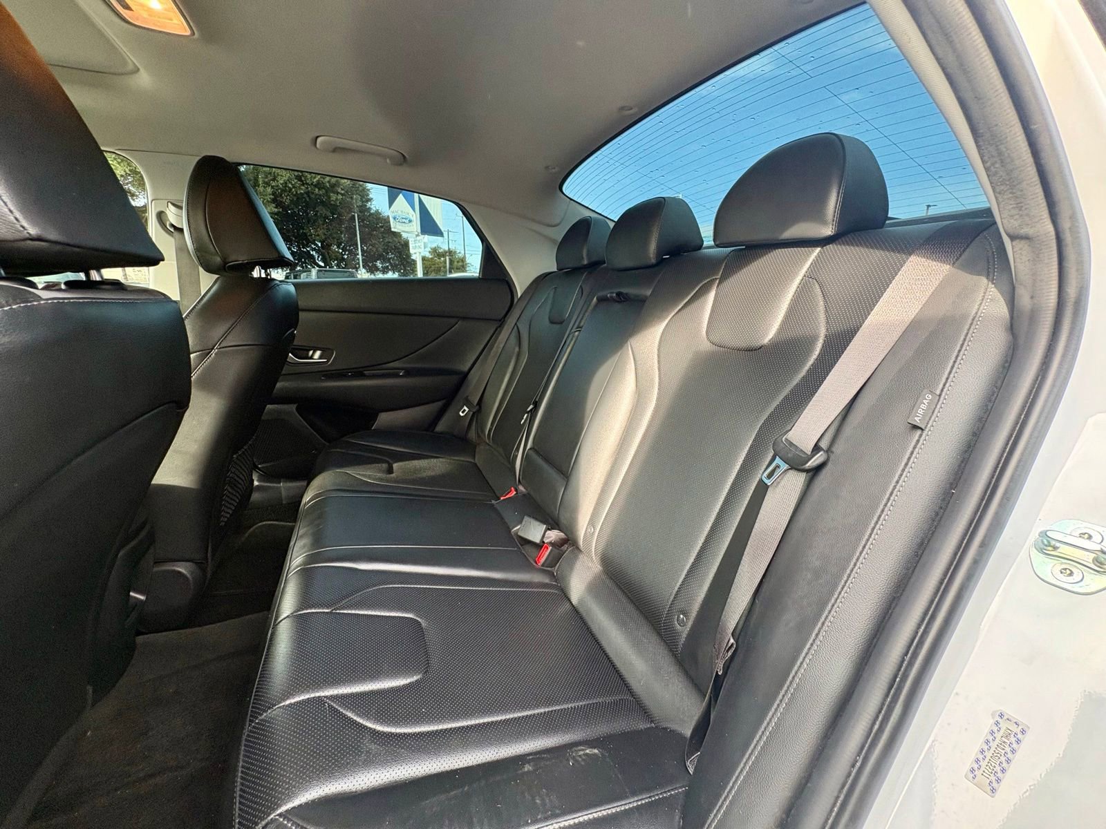 Used 2025 Hyundai Elantra Limited FWD image 13