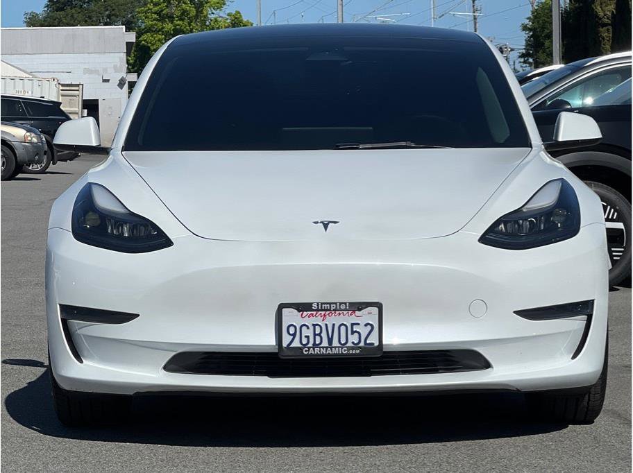 Used 2023 Tesla Model 3 Standard Range RWD image 2