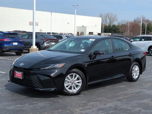 Used 2026 Toyota Camry LE w/ Convenience Package image 2