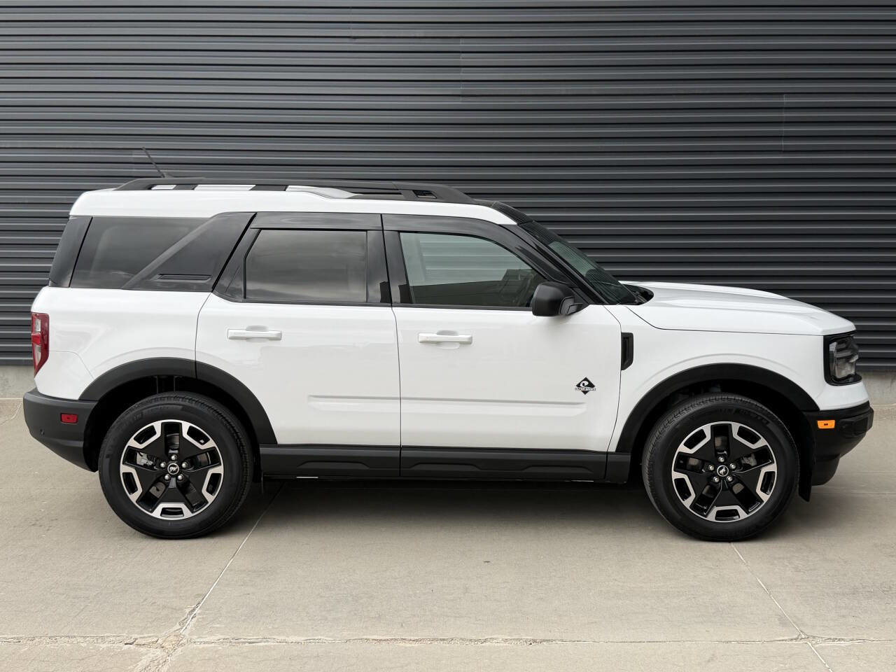 Used 2023 Ford Bronco Sport Outer Banks w/ Tech Package AWD/4WD image 10