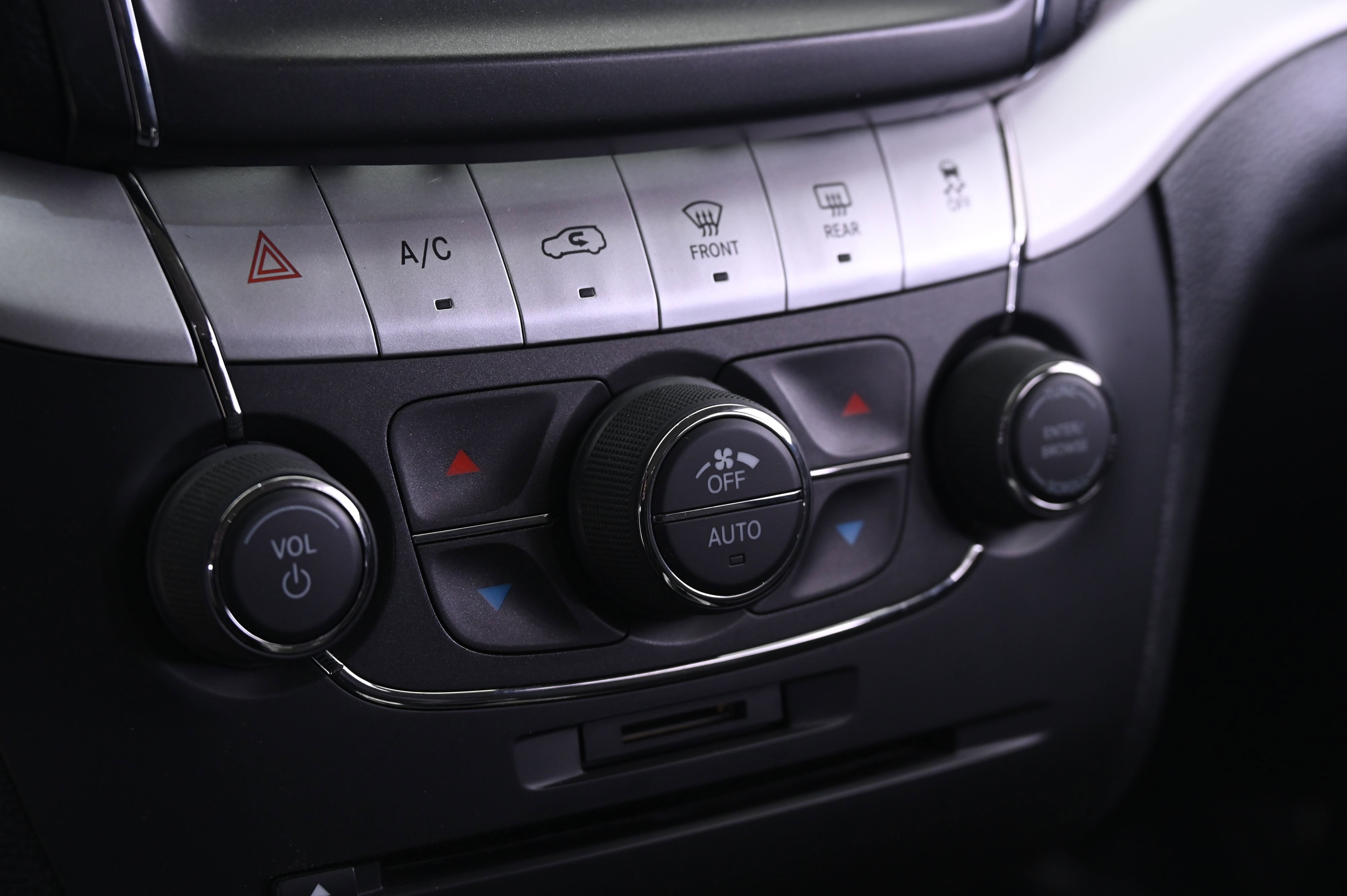 Used 2019 Dodge Journey GT image 34