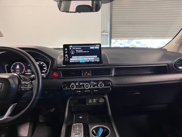 Used 2025 Honda Pilot Touring image 20